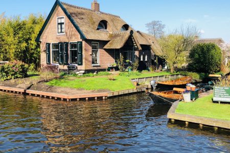 Amsterdam: Giethoorn Day Trip with Boat Tour
